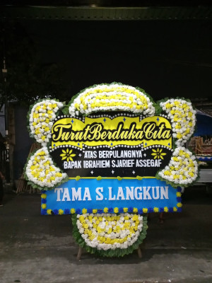 Papan Bunga Duka di Kundur Barat